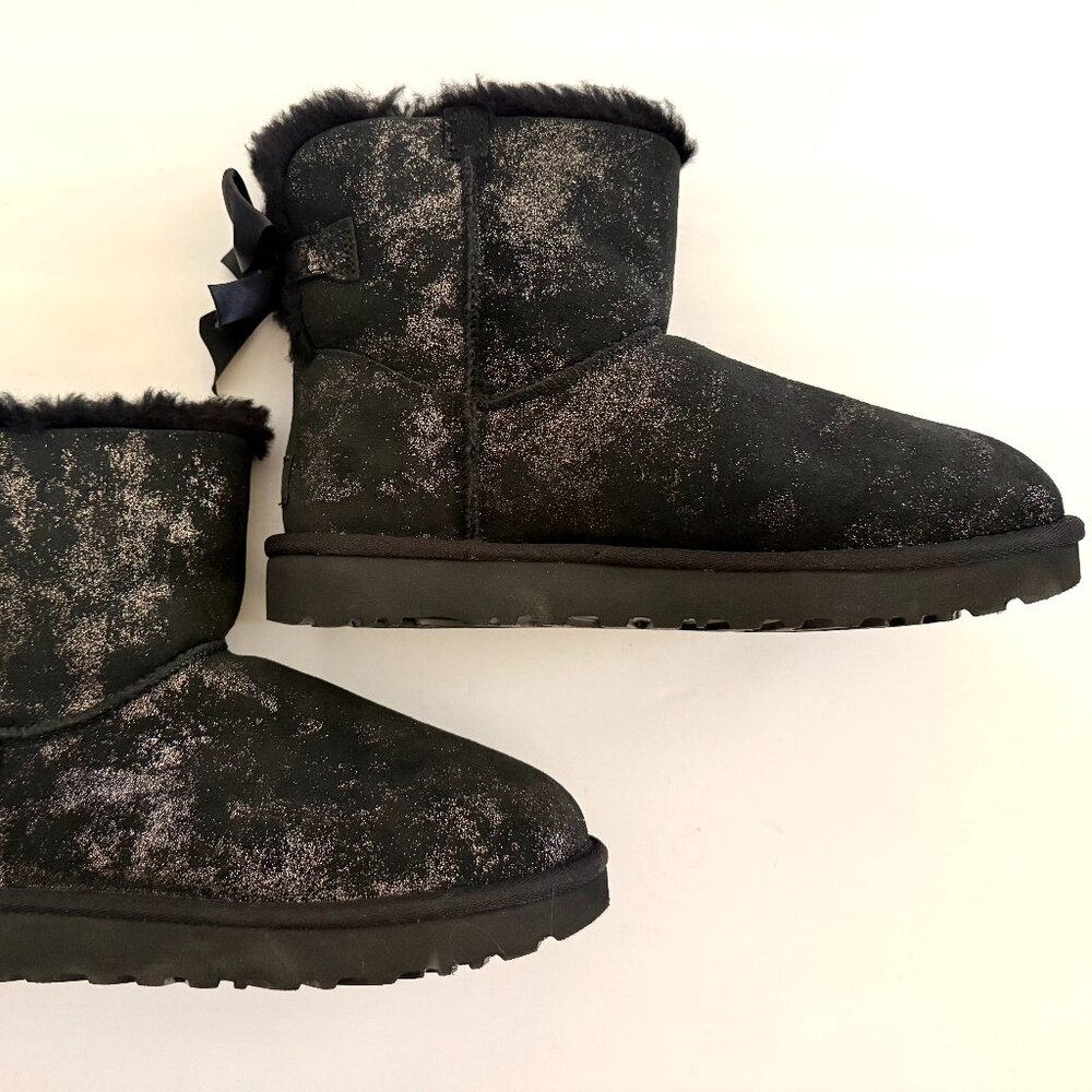 UGG Women's Mini Bailey Metallic Bow Glimmer Boot NWOT